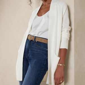 BANANA REPUBLIC Soft Luxe Cardigan White Sweater w/ Pockets (Small)
